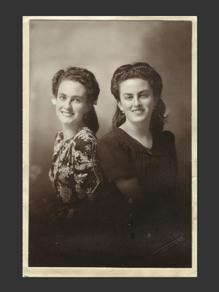 Hermanas Orruño. Copiapó, ca. 1945.