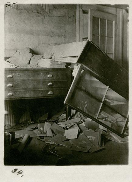 Interior doméstico en ruinas