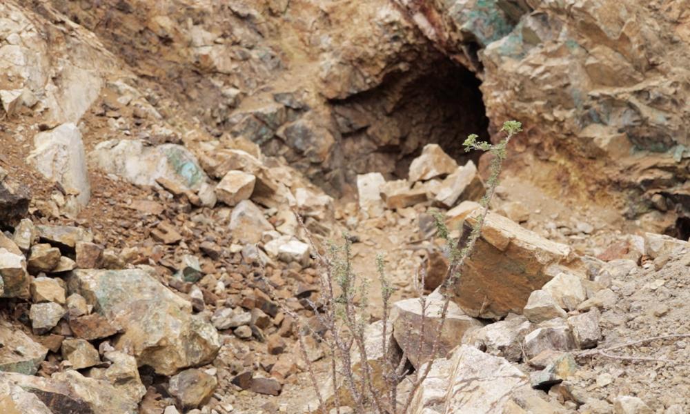 Mina de cobre tipo manto